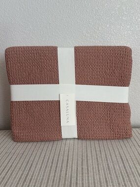 NWT Full/Queen Textured Waffle Coverlet Brown - Casaluna